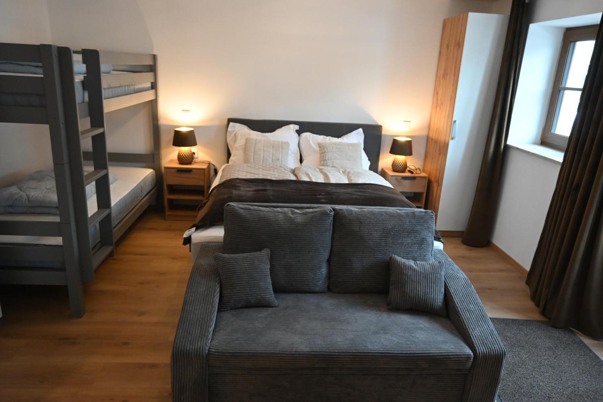 Nicky Apartments And Studios نيديراو المظهر الخارجي الصورة